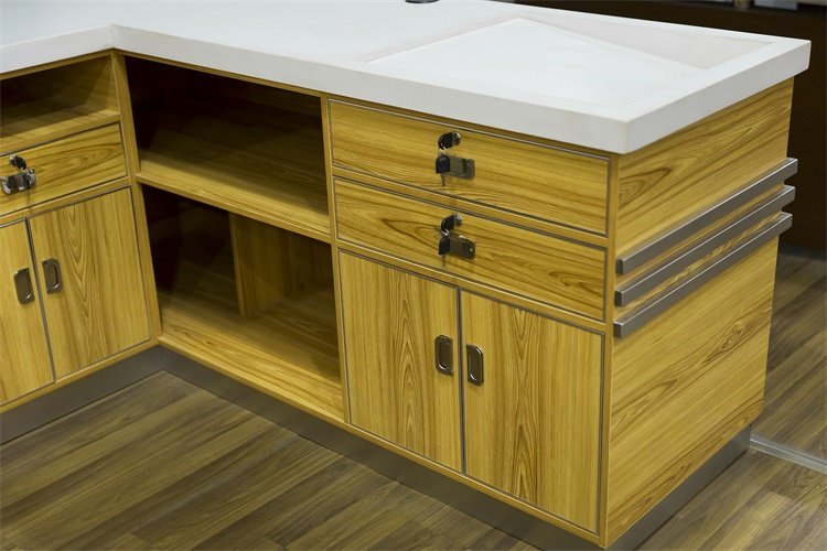 Vertical Corner Supermarket Checkout Counter