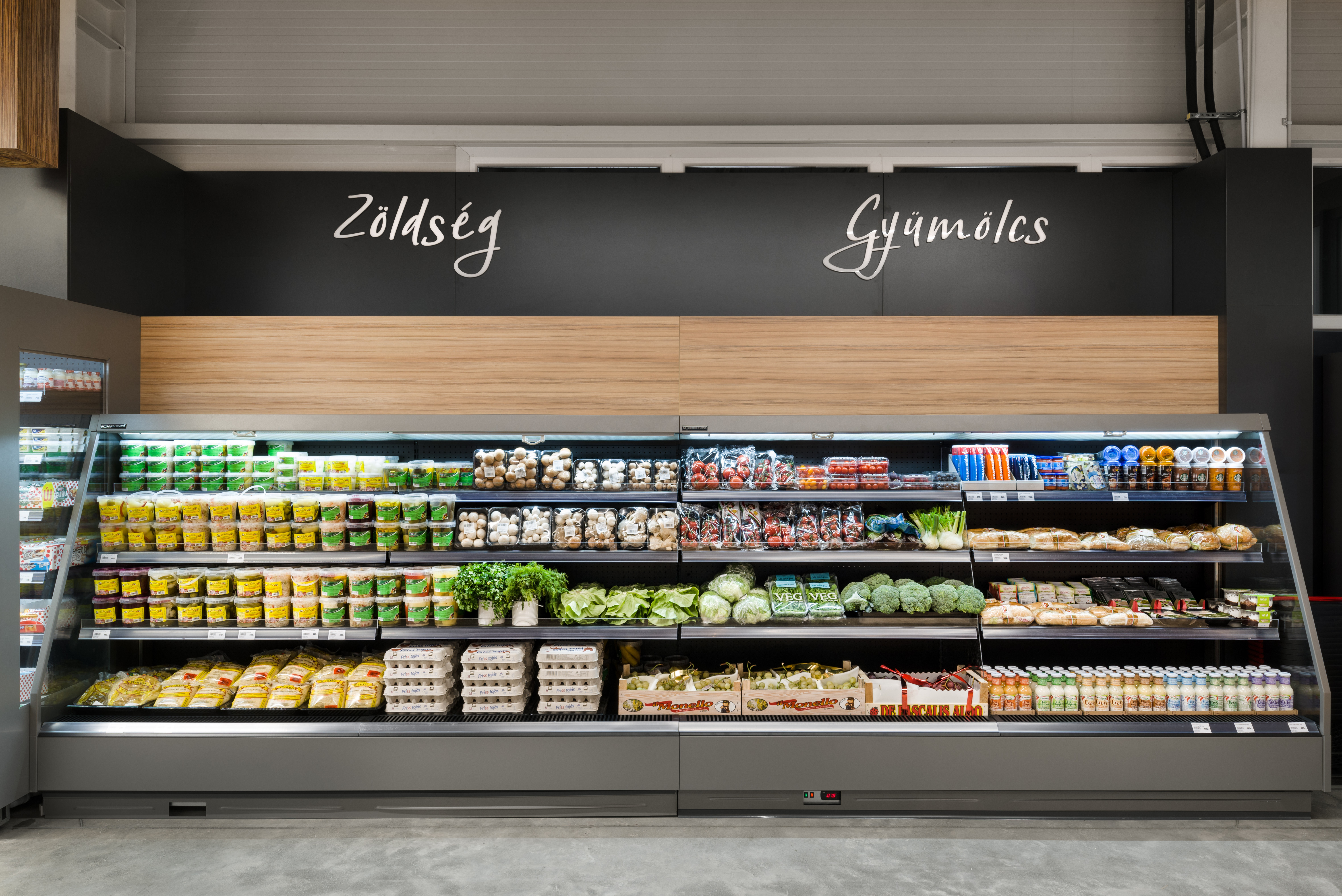 HighBright energy efficient supermarket refrigeration